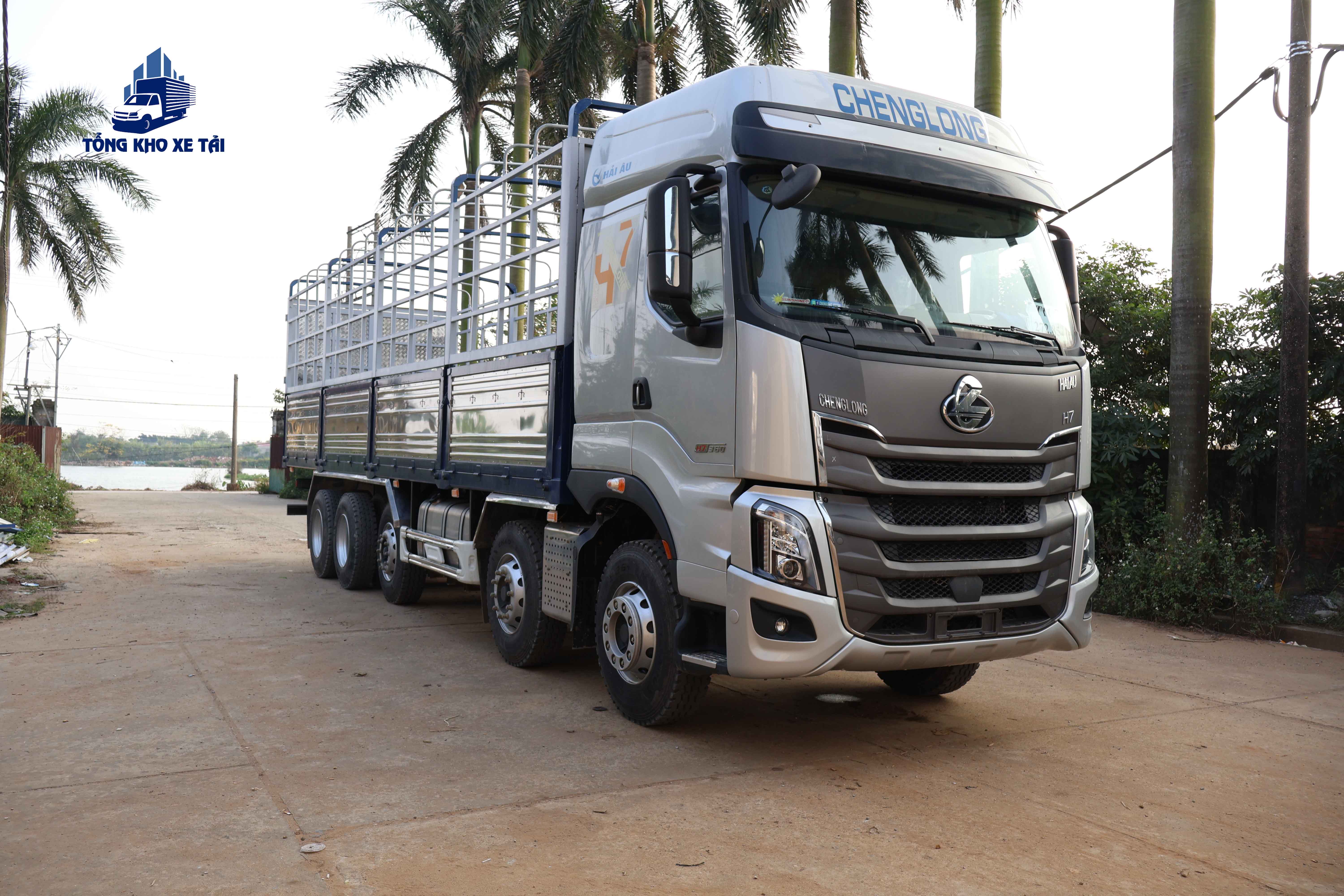 XE TẢI 5 CHÂN CHENGLONG H7 360Hp THÙNG MUI BẠT ĐỜI 2026